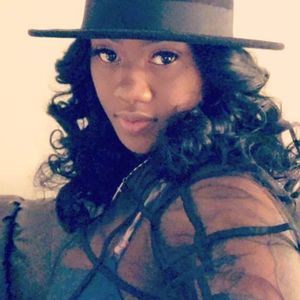 Meet your Posher, Ebony